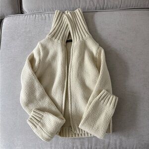 Brandy Melville Zip Up NEVER WORN